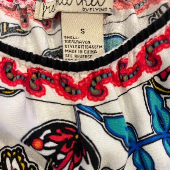 Free Market Top - Picture 4 of 4